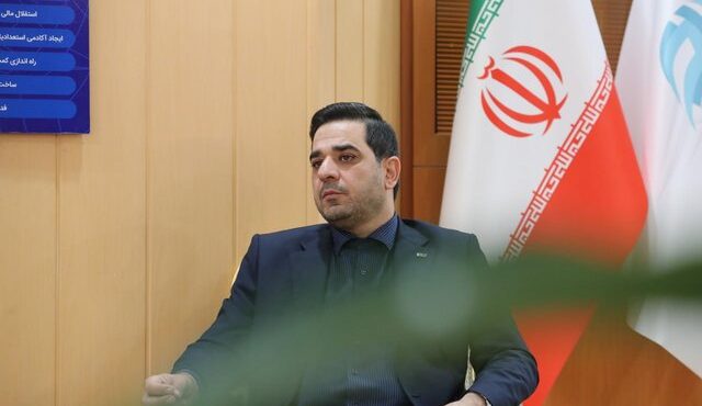 رئیس فدراسیون والیبال بین من و معاون وزیر اختلاف نظر وجود دارد نباید با یک انتقاد چکشی برخورد کرد