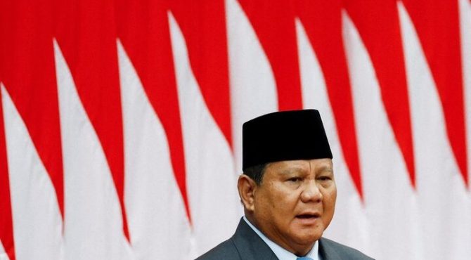 رئیس‌جمهور اندونزی به علت گسترش اعتراضات، سفر به چین را لغو کرد