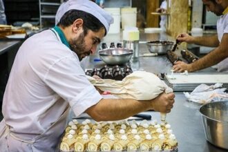 قنادان بجنوردی نمی‌دانند تولید کننده هستند یا خیر!