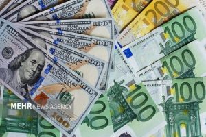 انحصاربخشی به دلار در مراودات مالی، تضعیف آگاهانه پول ملی است