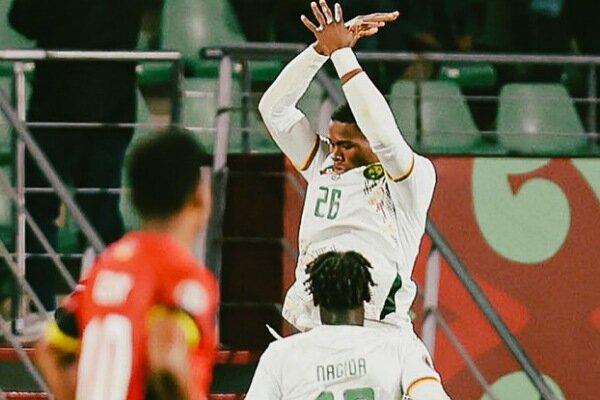 تیم‌های راه یافته به یک هشتم نهایی مشخص شدند